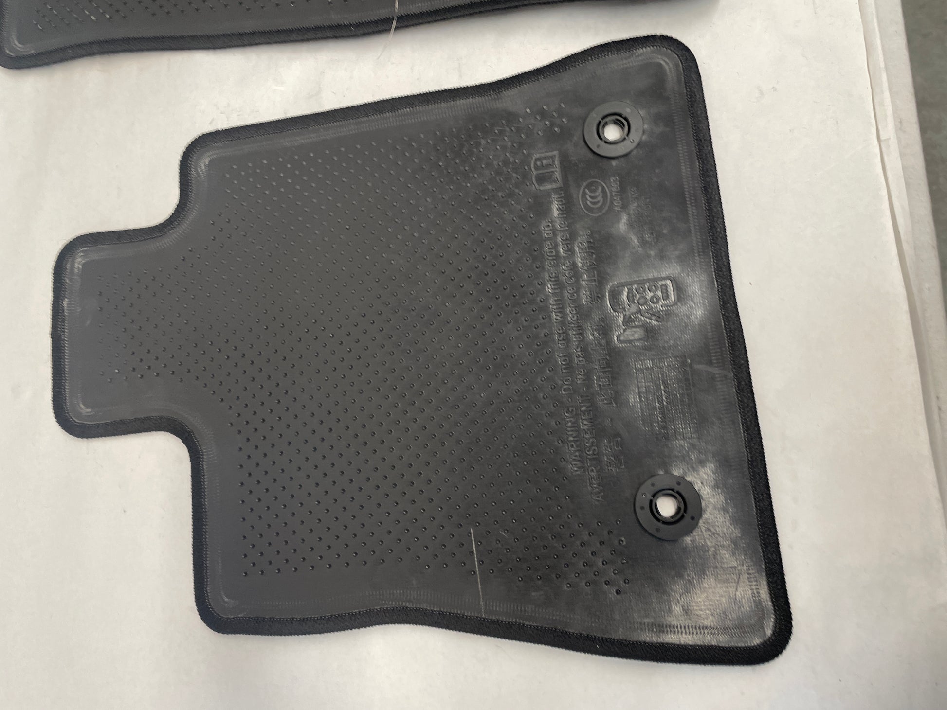 2018 Chevy Camaro SS RH & LH Front Floor Mats OEM - Day's Parts Yard