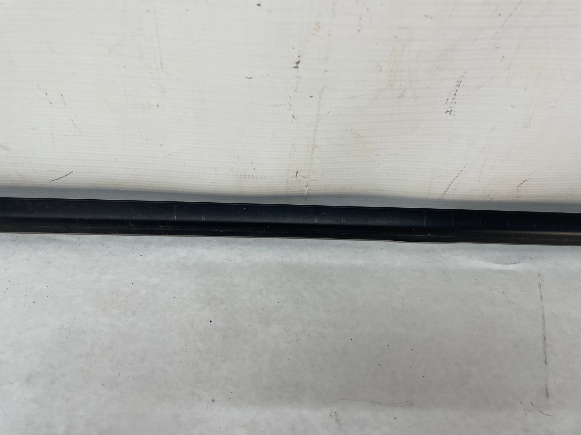 2009 Pontiac G8 GT RH Passenger Rear  Black Door Window Belt Molding Weather Strip Trim OEM - Day's Parts Yard