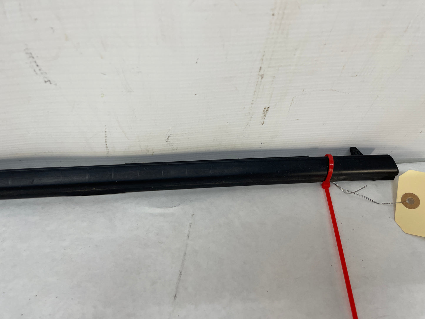 2009 Pontiac G8 GT RH Passenger Rear  Black Door Window Belt Molding Weather Strip Trim OEM - Day's Parts Yard