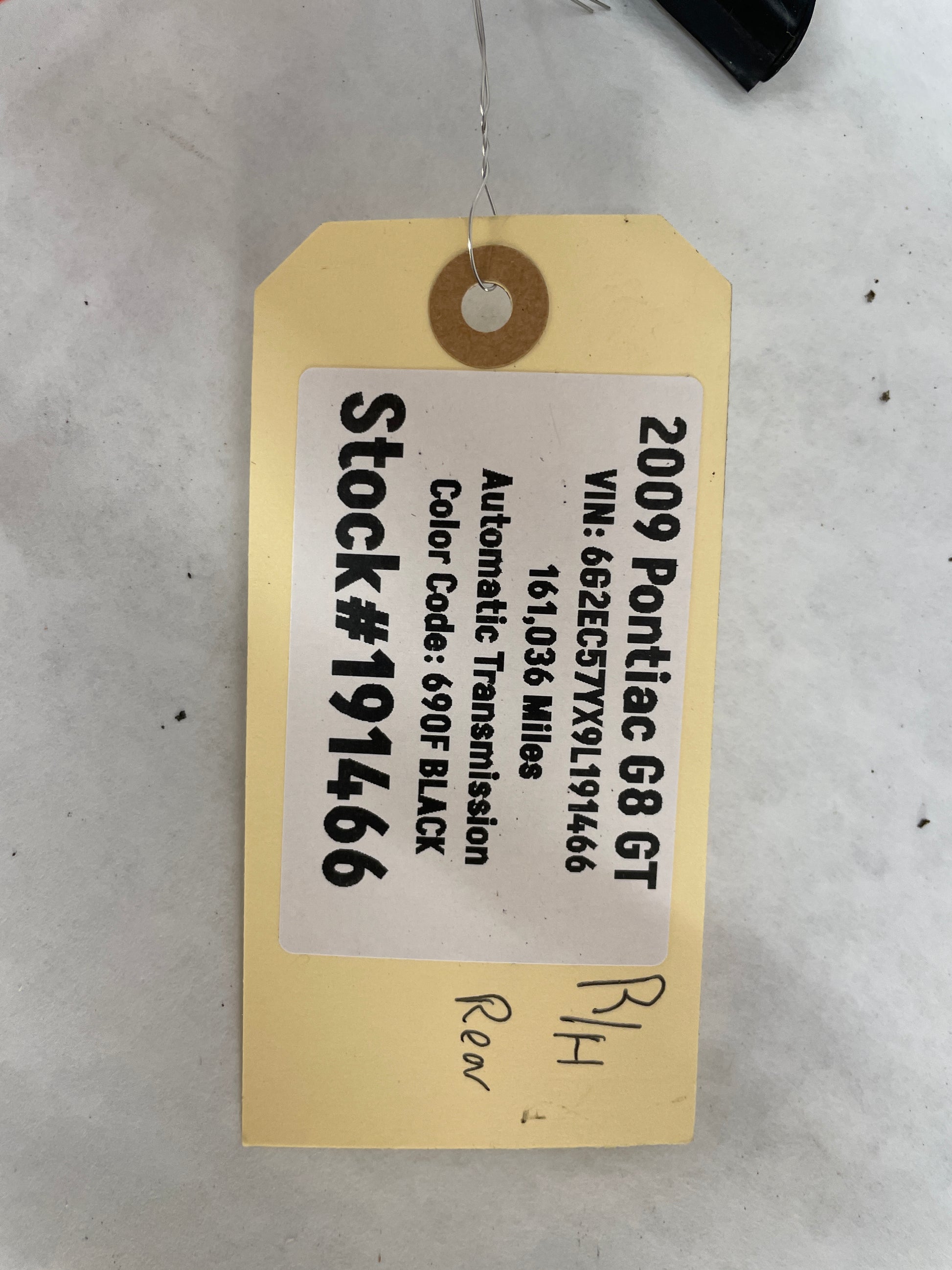 2009 Pontiac G8 GT RH Passenger Rear  Black Door Window Belt Molding Weather Strip Trim OEM - Day's Parts Yard