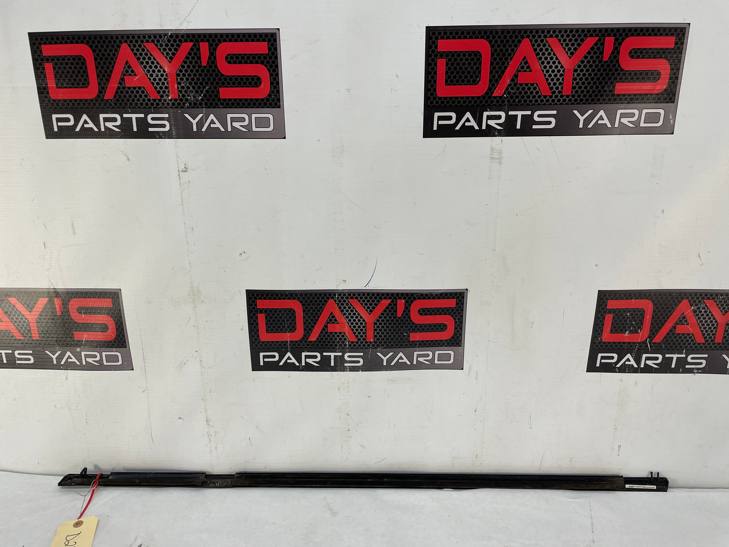 2009 Pontiac G8 GT RH Passenger Rear  Black Door Window Belt Molding Weather Strip Trim OEM - Day's Parts Yard