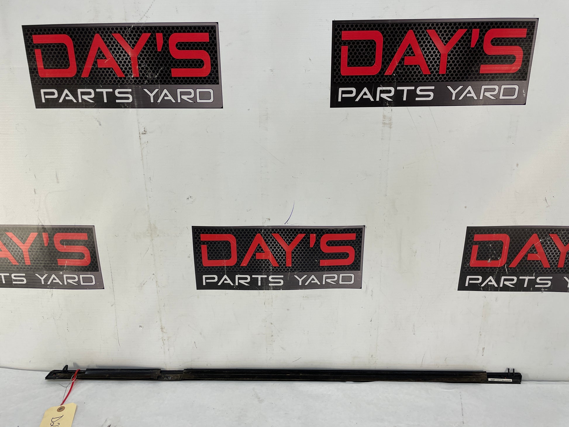 2009 Pontiac G8 GT RH Passenger Rear  Black Door Window Belt Molding Weather Strip Trim OEM - Day's Parts Yard