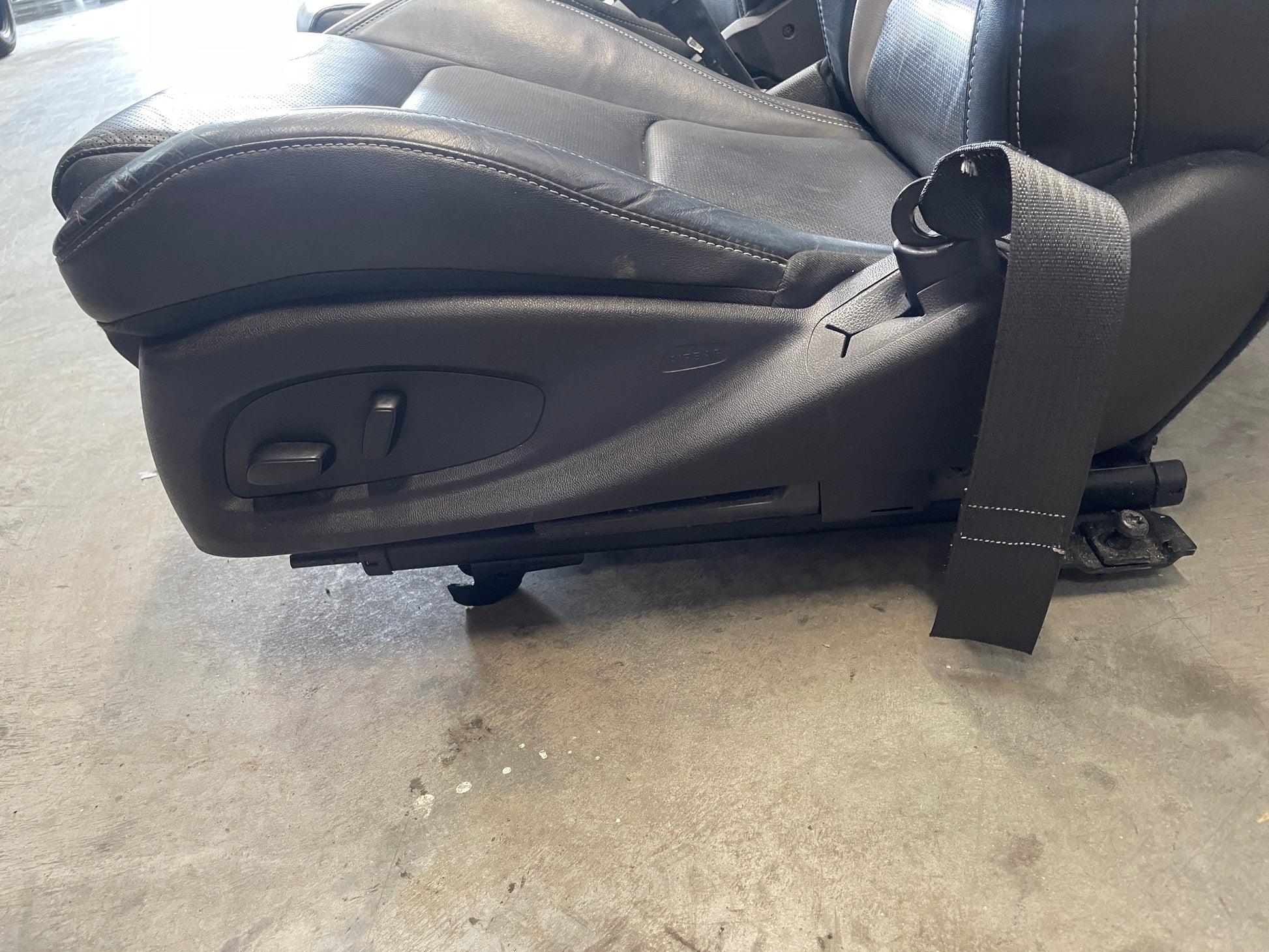 2018 Chevy Camaro SS Seats Fronts and Rears OEM - Day's Parts Yard