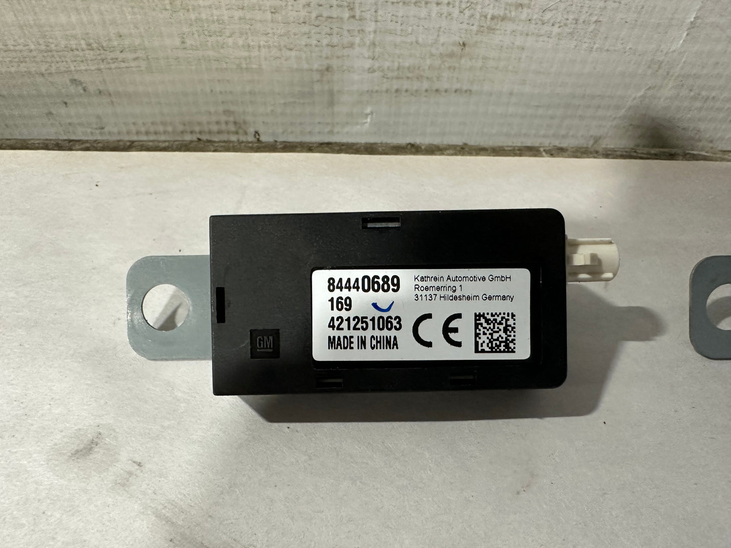 2020 Chevy Camaro SS Trunk Antenna Amplifiers OEM - Day's Parts Yard
