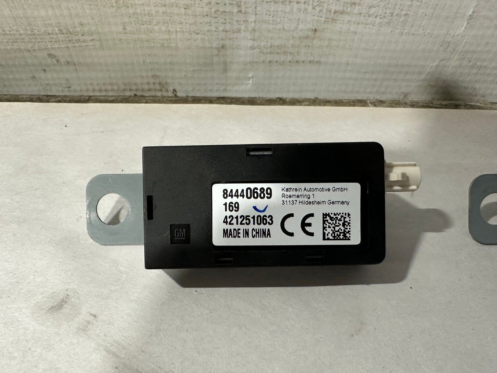 2020 Chevy Camaro SS Trunk Antenna Amplifiers OEM - Day's Parts Yard