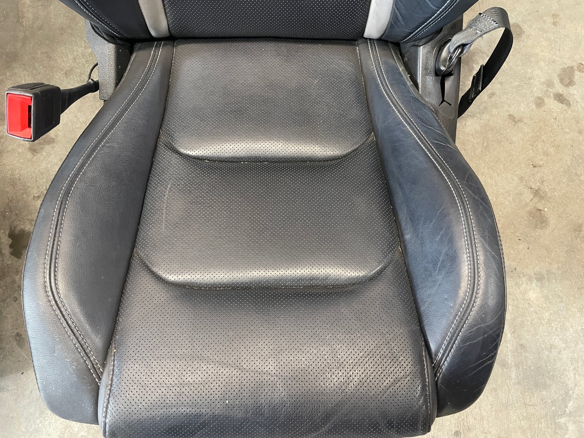 2018 Chevy Camaro SS Seats Fronts and Rears OEM - Day's Parts Yard