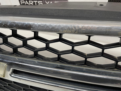 2006 Chevy Silverado C2500 Front Grille OEM - Day's Parts Yard