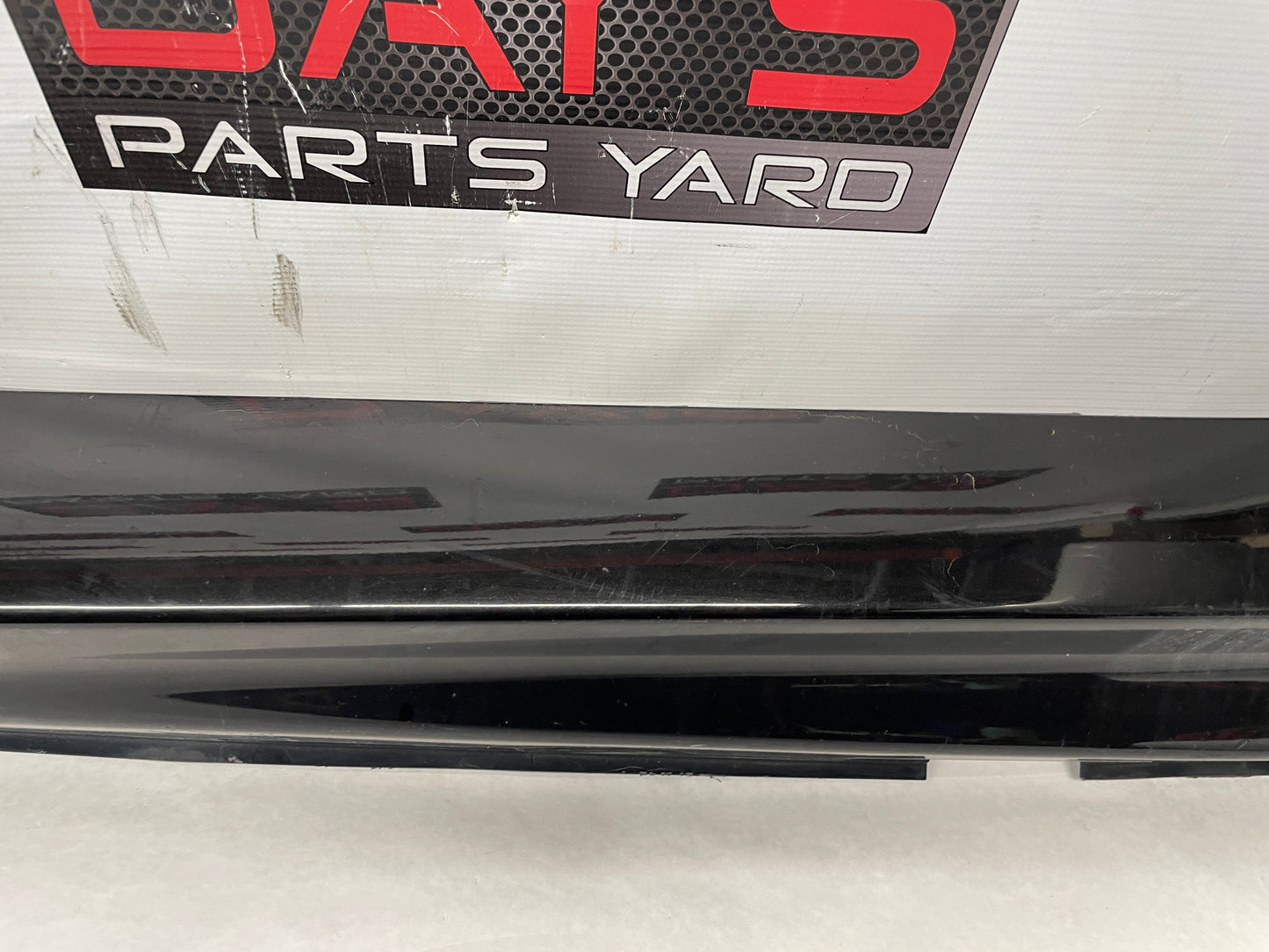 2009 Pontiac G8 LH Driver Rocker Molding Side Skirt Panel Black OEM