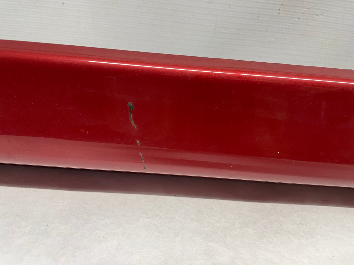 2006 Pontiac GTO RH Passenger Rocker Molding Side Skirt Panel Trim OEM