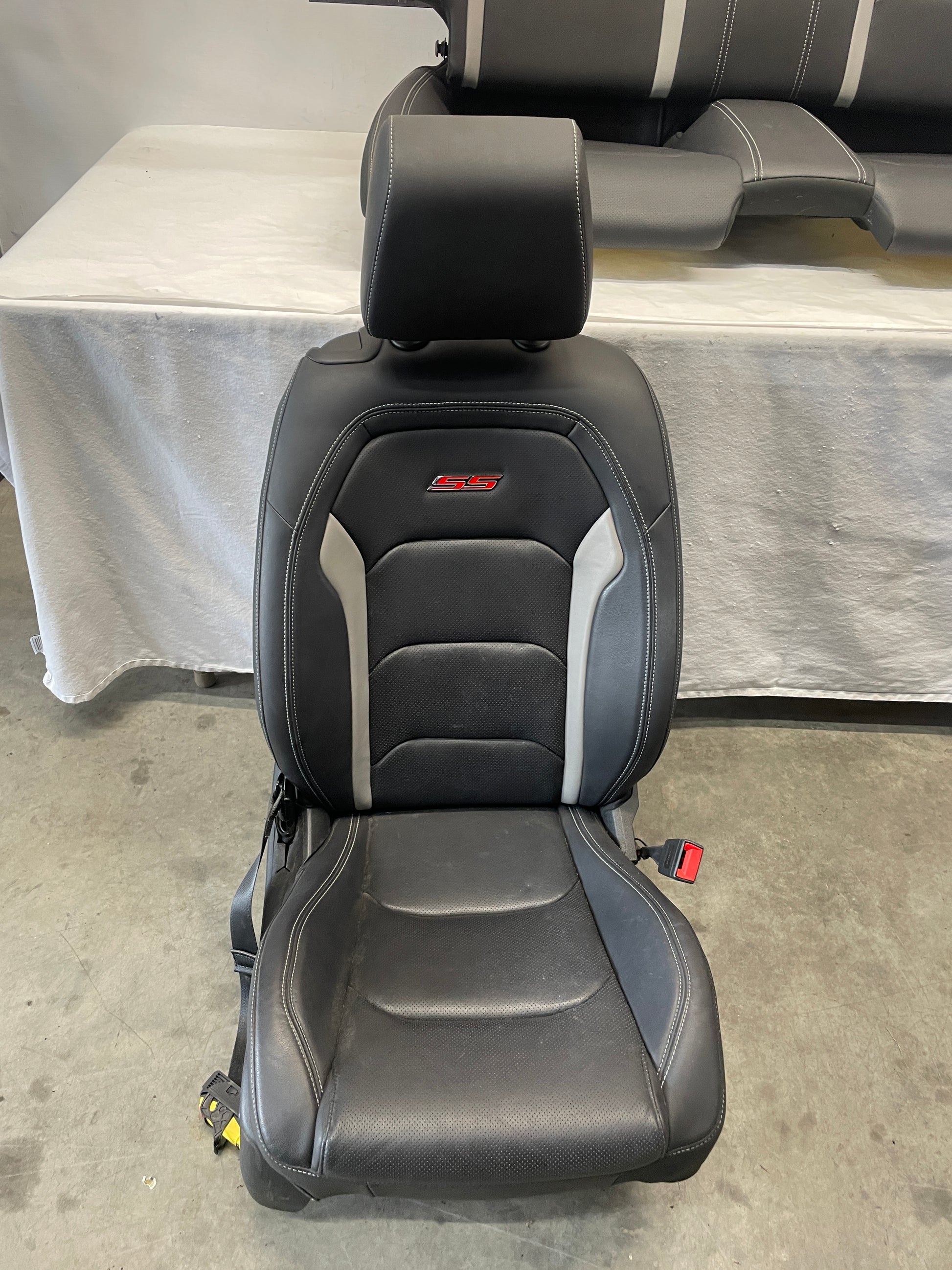 2018 Chevy Camaro SS Seats Fronts and Rears OEM - Day's Parts Yard