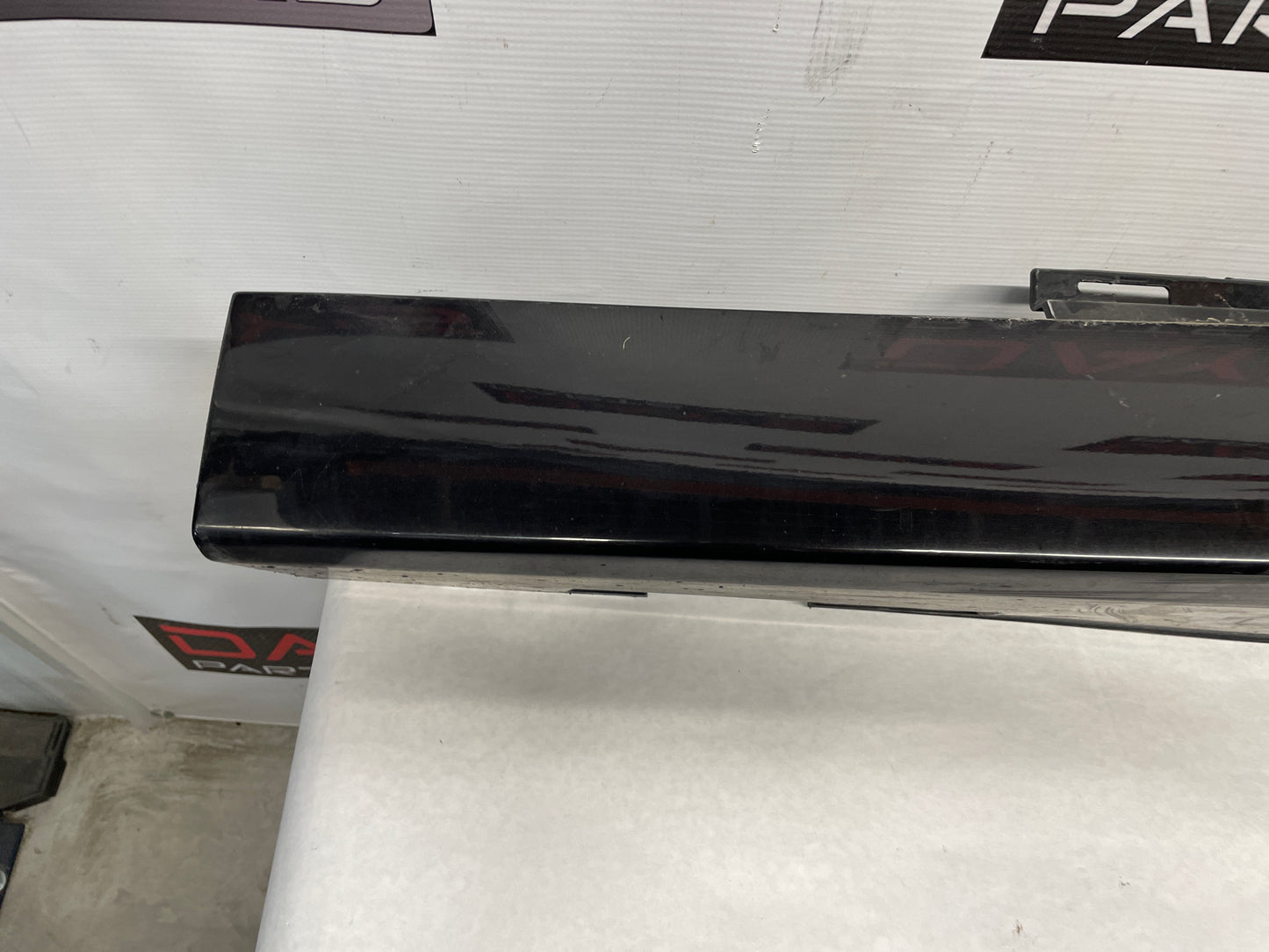 2009 Pontiac G8 LH Driver Rocker Molding Side Skirt Panel Black OEM