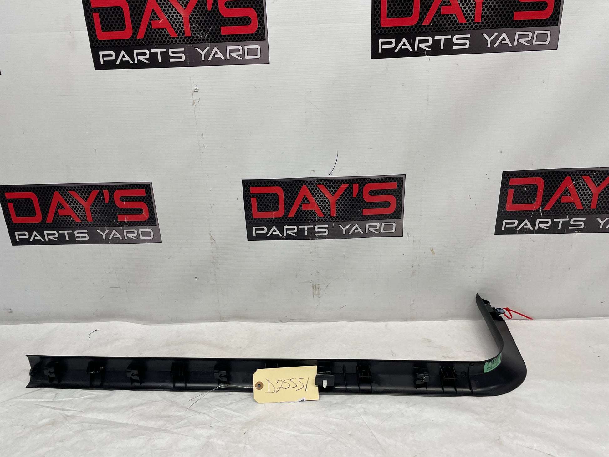 2013 Cadillac CTS-V Coupe Front RH Passenger Side Door Sill Trim Plate Ebony OEM - Day's Parts Yard