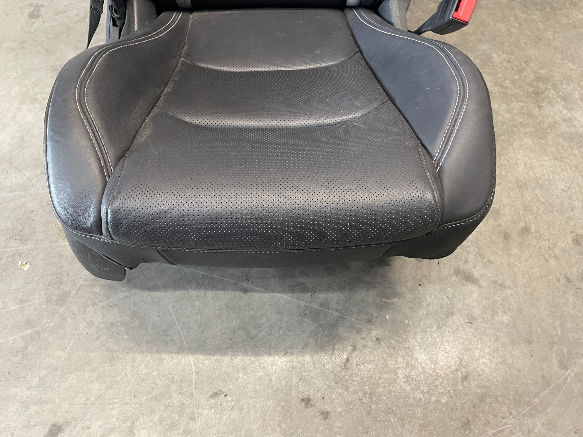 2018 Chevy Camaro SS Seats Fronts and Rears OEM - Day's Parts Yard