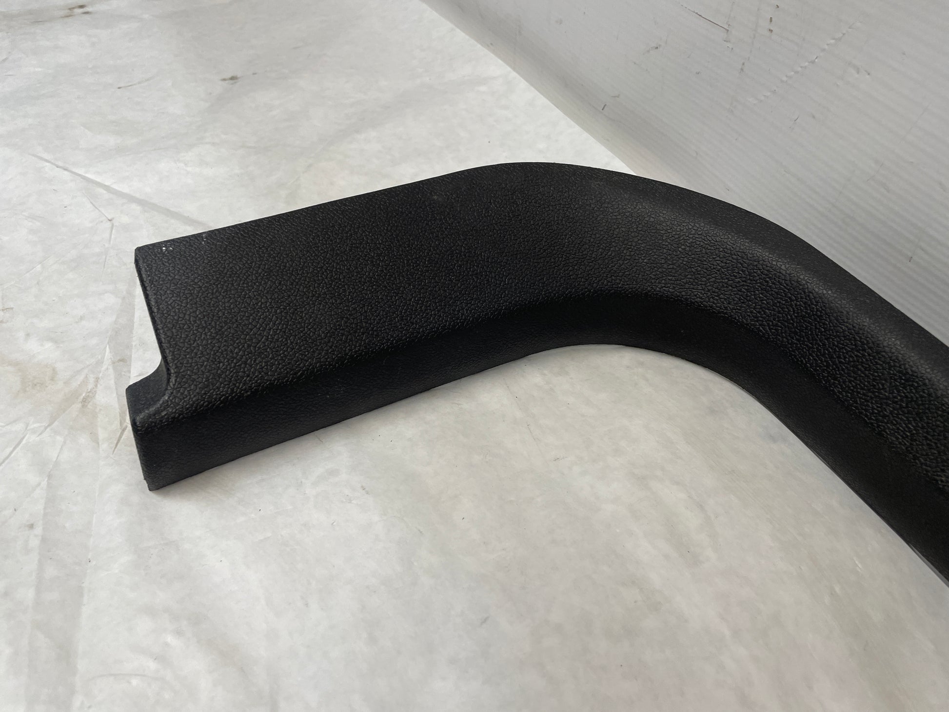 2013 Cadillac CTS-V Coupe Front LH Driver Side Door Sill Trim Plate Ebony OEM - Day's Parts Yard