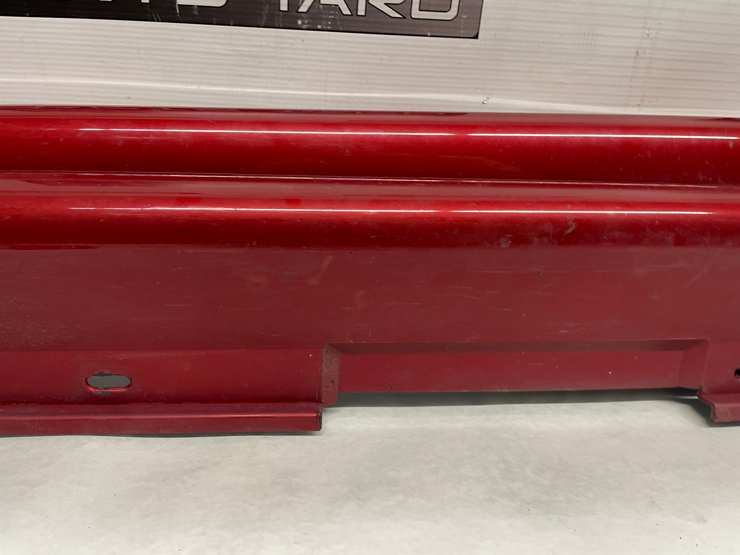 2006 Pontiac GTO RH Passenger Rocker Molding Side Skirt Panel Trim OEM