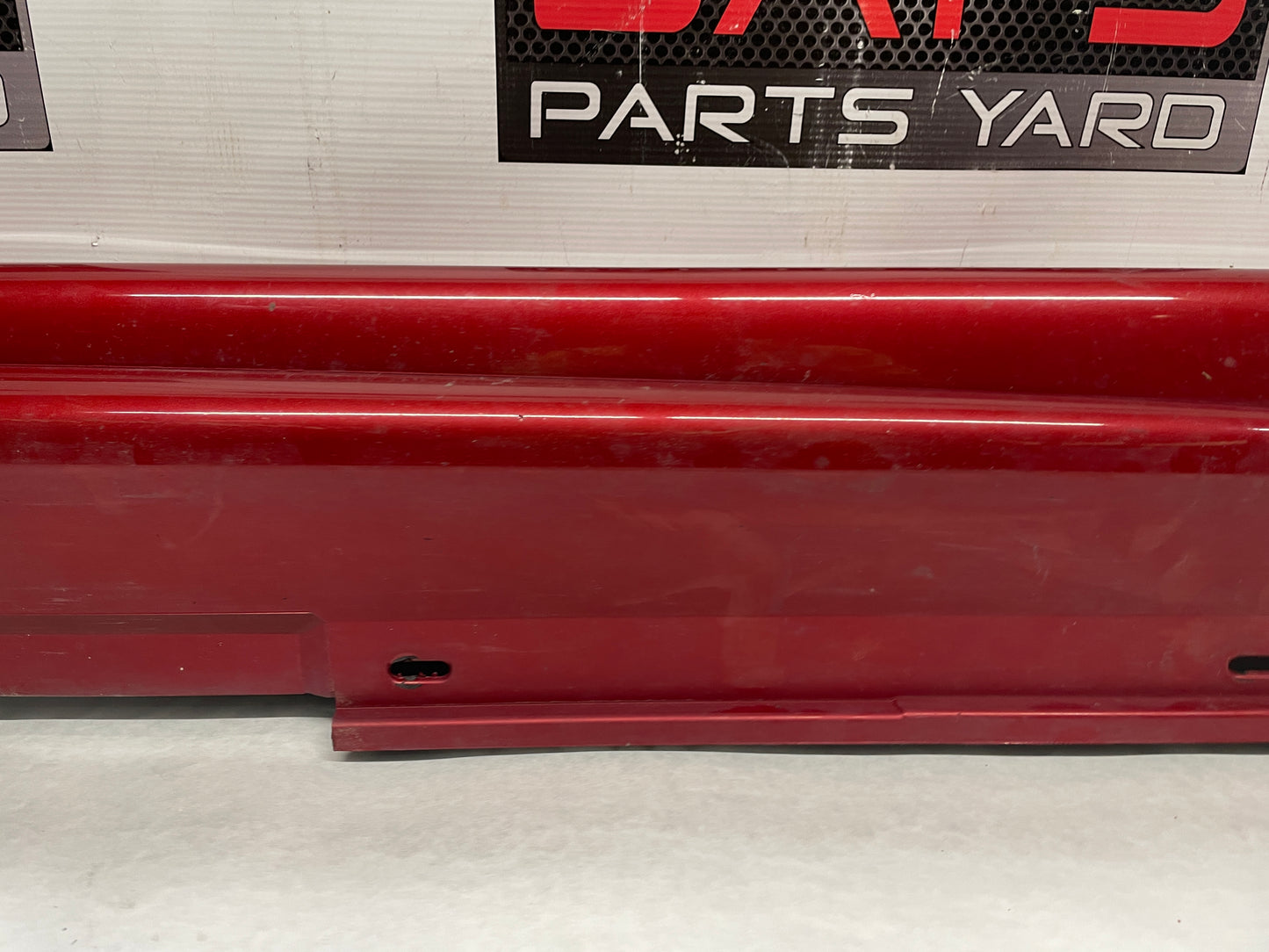 2006 Pontiac GTO RH Passenger Rocker Molding Side Skirt Panel Trim OEM