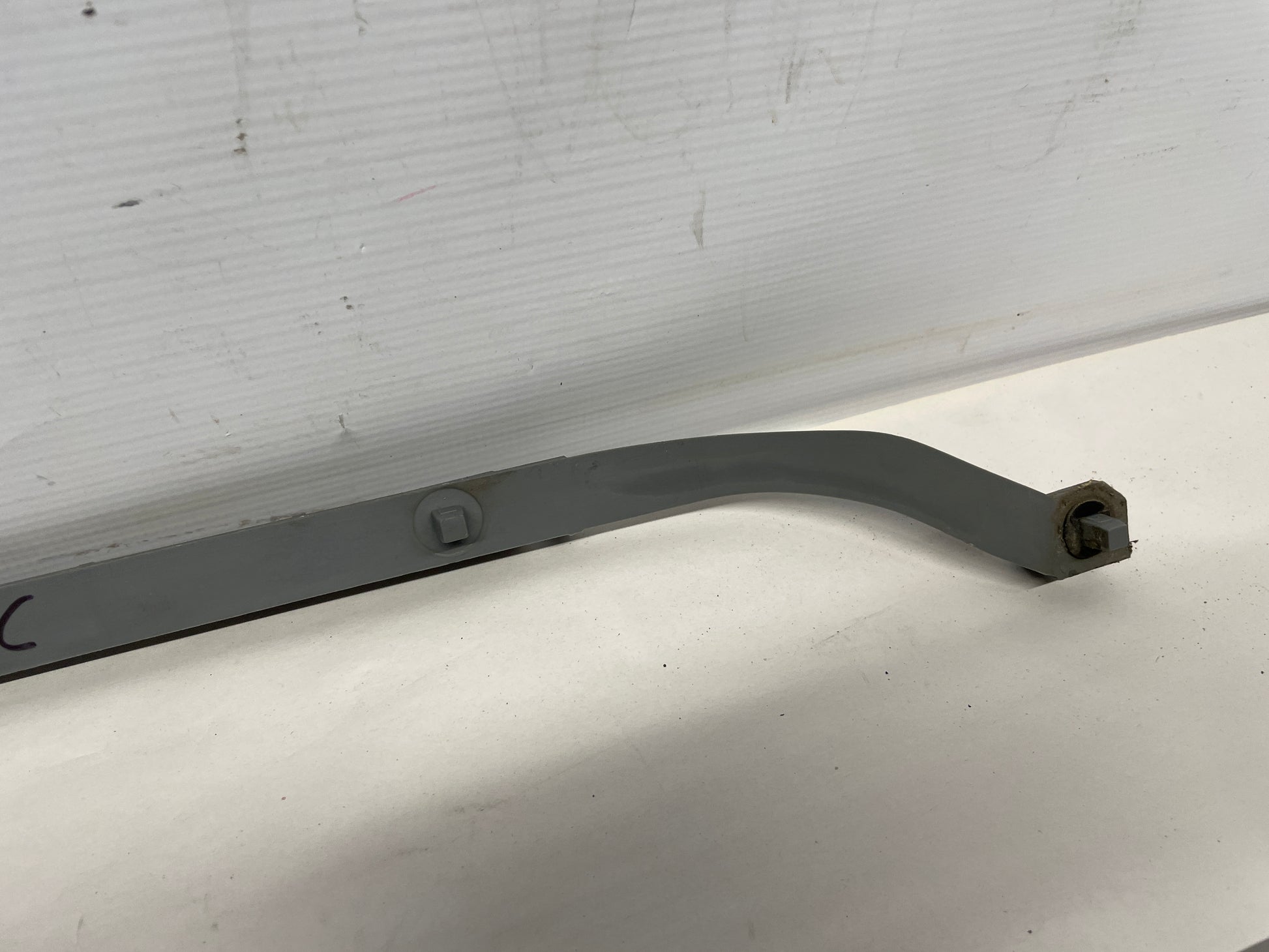 2005 Pontiac GTO Rear Bumper Brackets Guides Set OEM - Day's Parts Yard