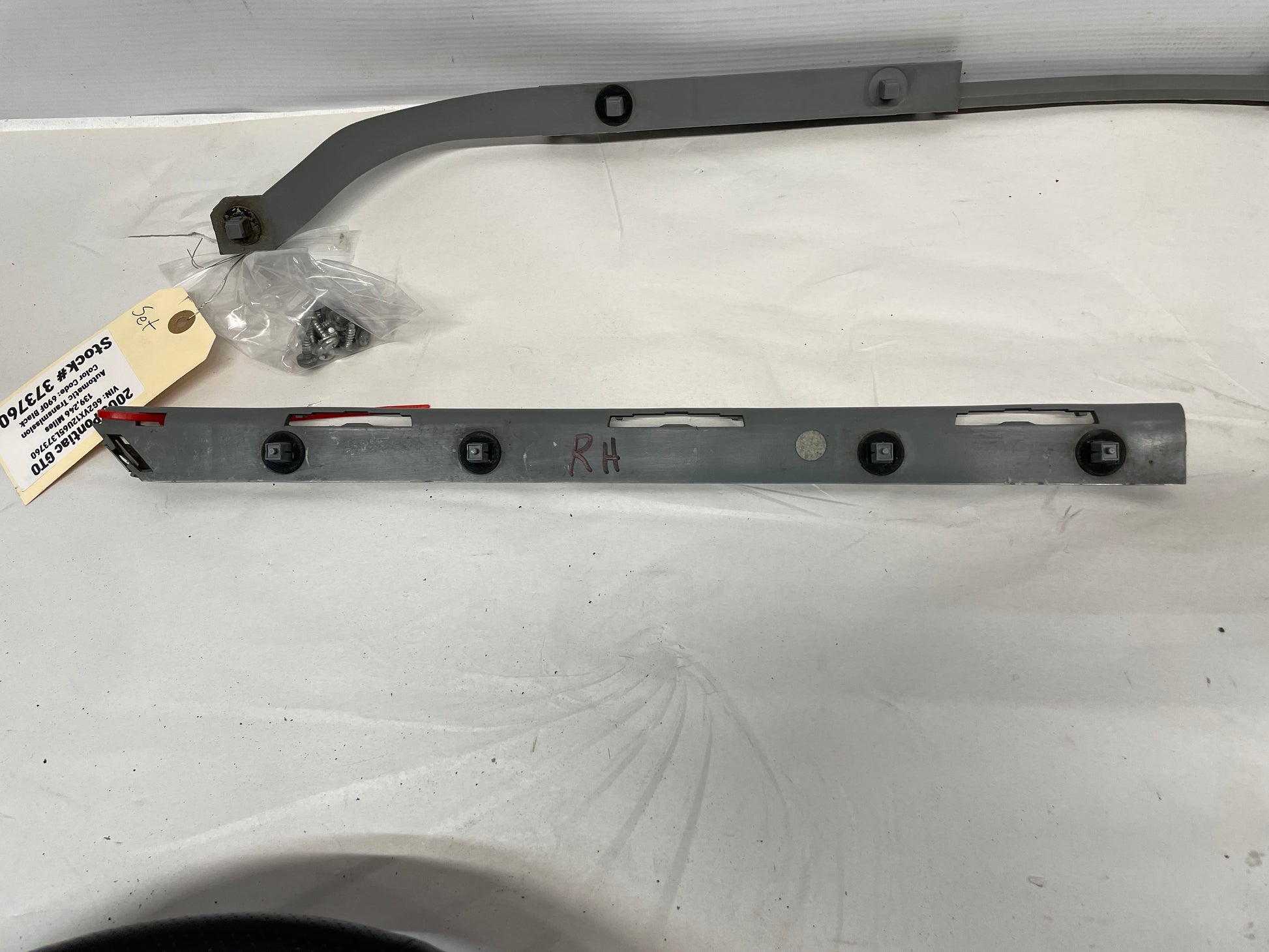 2005 Pontiac GTO Rear Bumper Brackets Guides Set OEM - Day's Parts Yard