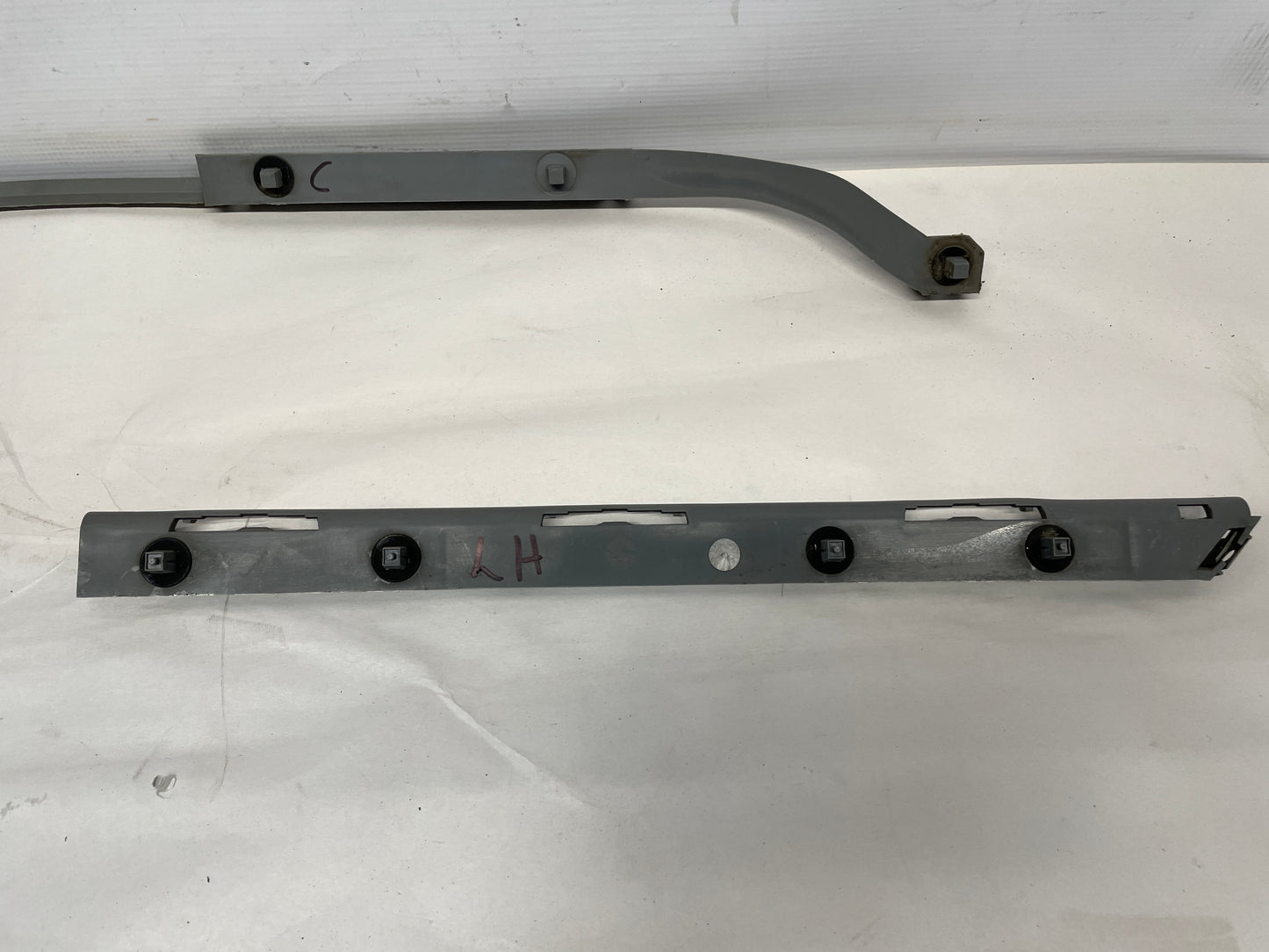 2005 Pontiac GTO Rear Bumper Brackets Guides Set OEM - Day's Parts Yard