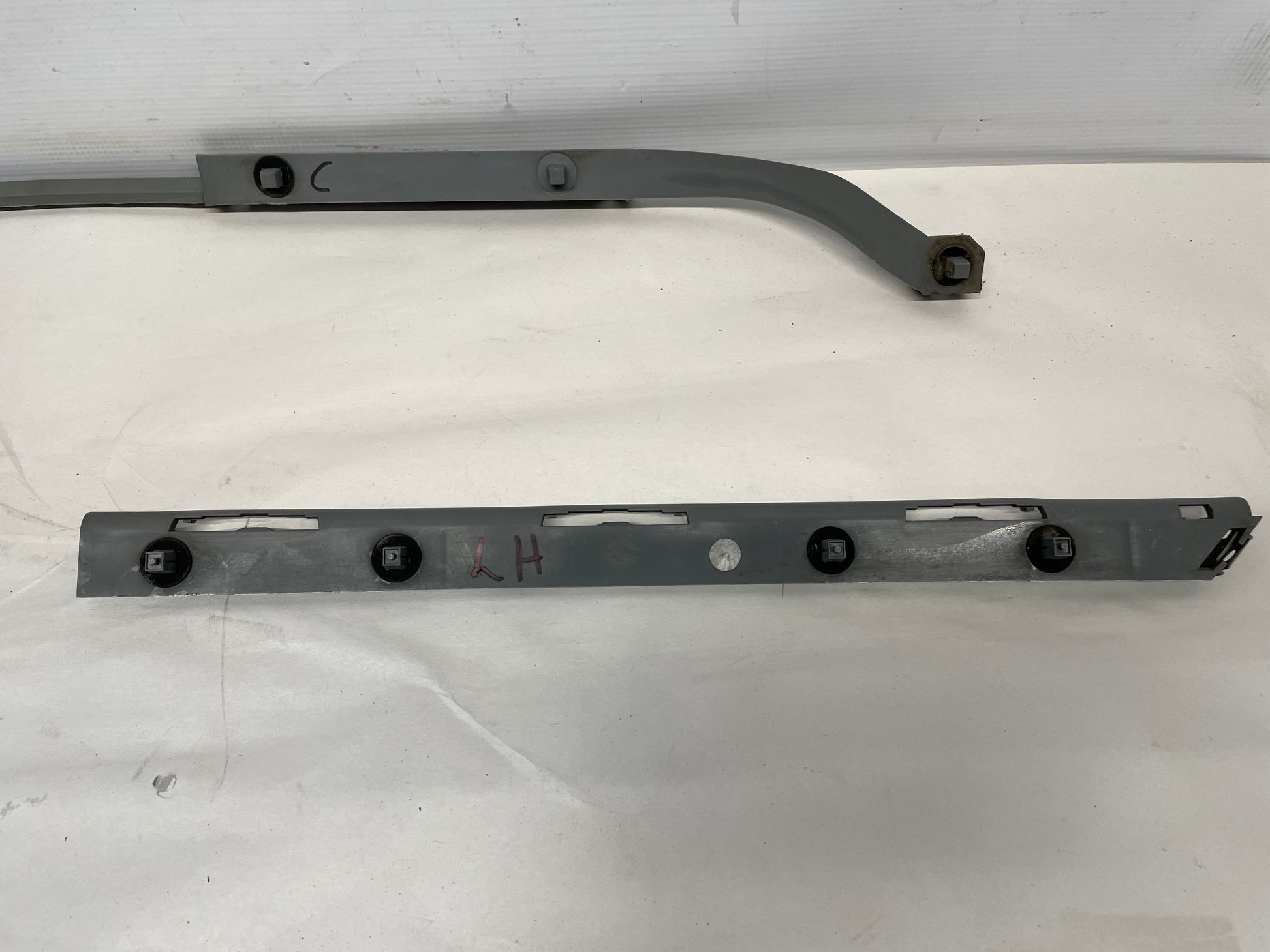 2005 Pontiac GTO Rear Bumper Brackets Guides Set OEM - Day's Parts Yard