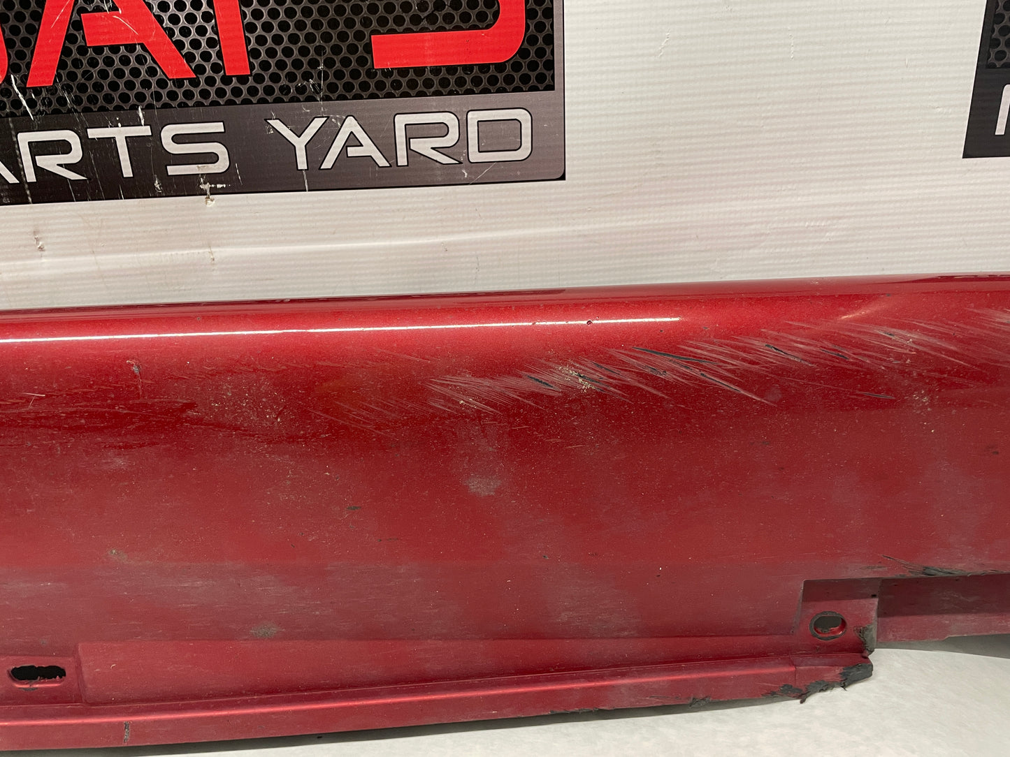 2006 Pontiac GTO RH Passenger Rocker Molding Side Skirt Panel Trim OEM