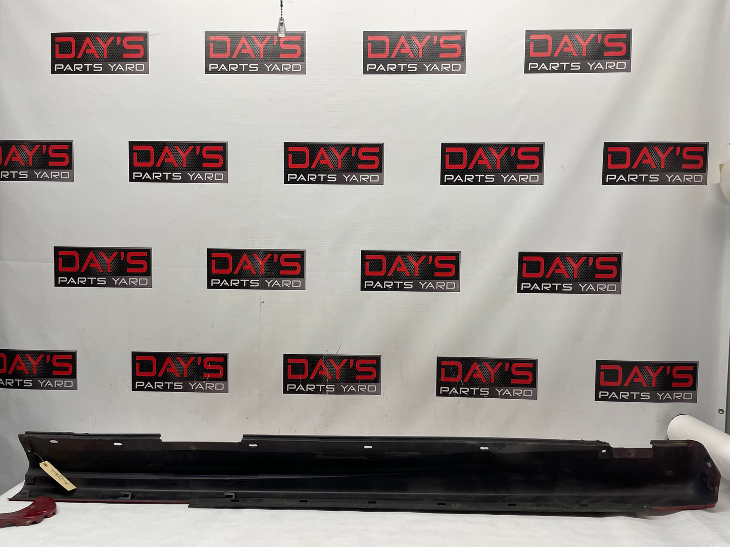 2006 Pontiac GTO RH Passenger Rocker Molding Side Skirt Panel Trim OEM