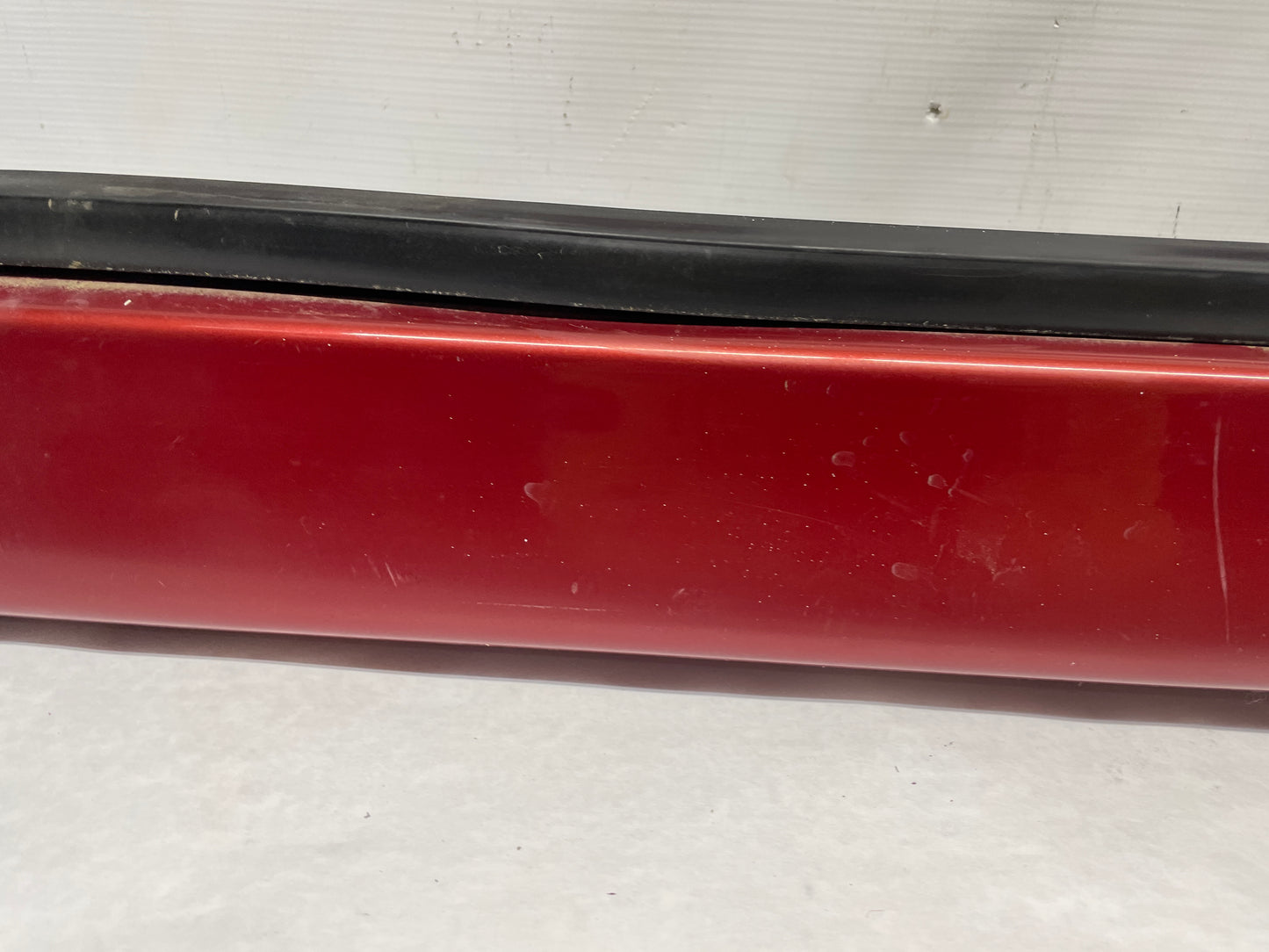 2006 Pontiac GTO LH Driver Rocker Molding Side Skirt Trim Panel OEM