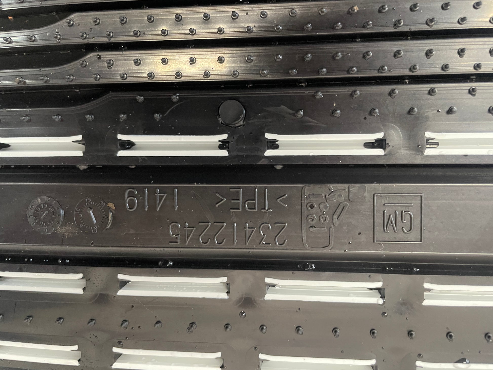 2018 Chevy Camaro SS Front and Rear Premium All Weather Floor Mats - Day's Parts Yard