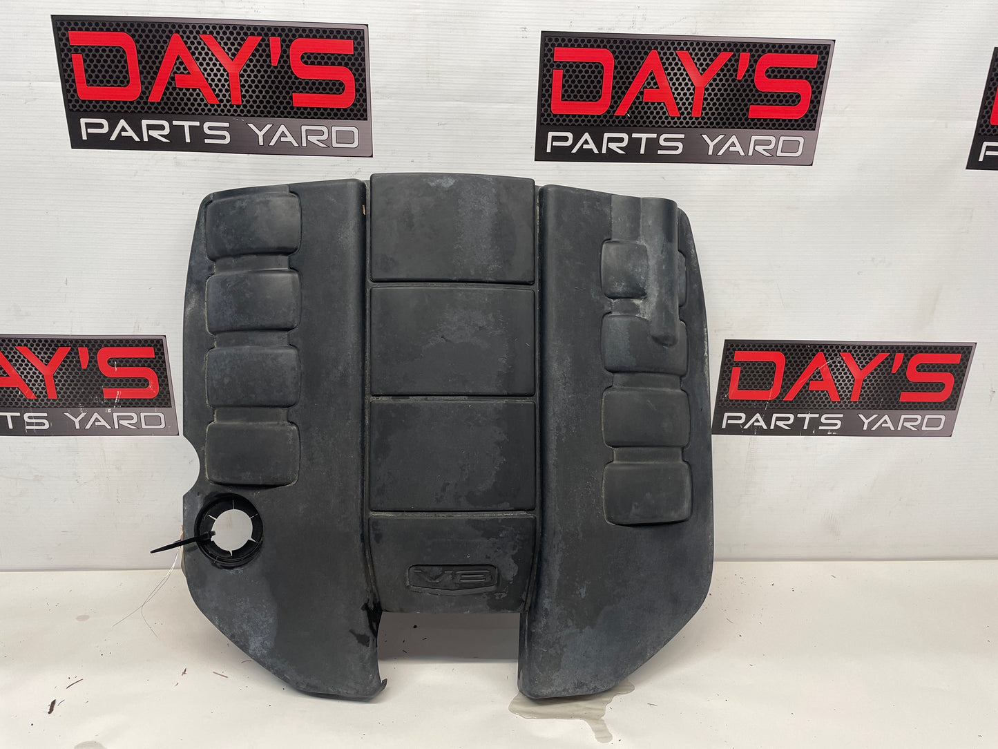 2014 Chevy SS Sedan V8 Engine Motor Cover OEM - Day's Parts Yard