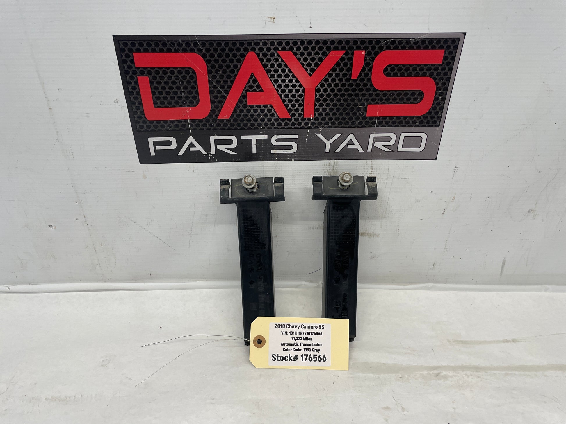 2018 Chevy Camaro SS RH & LH Rear Bumper Lower Brackets OEM - Day's Parts Yard