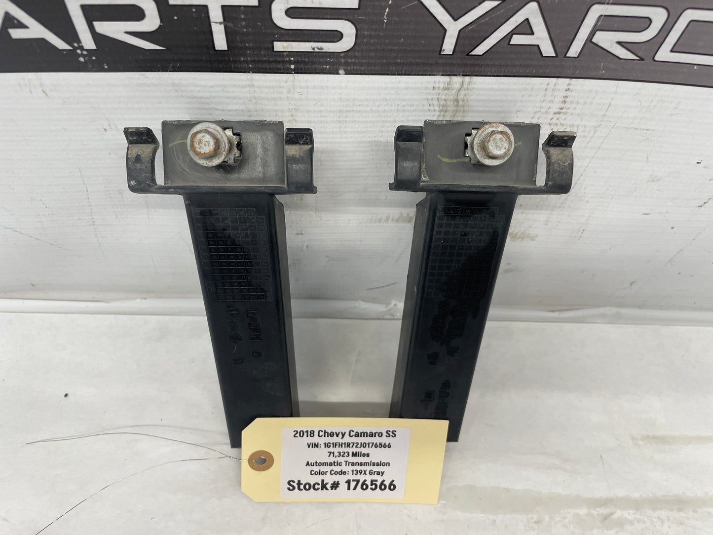 2018 Chevy Camaro SS RH & LH Rear Bumper Lower Brackets OEM - Day's Parts Yard