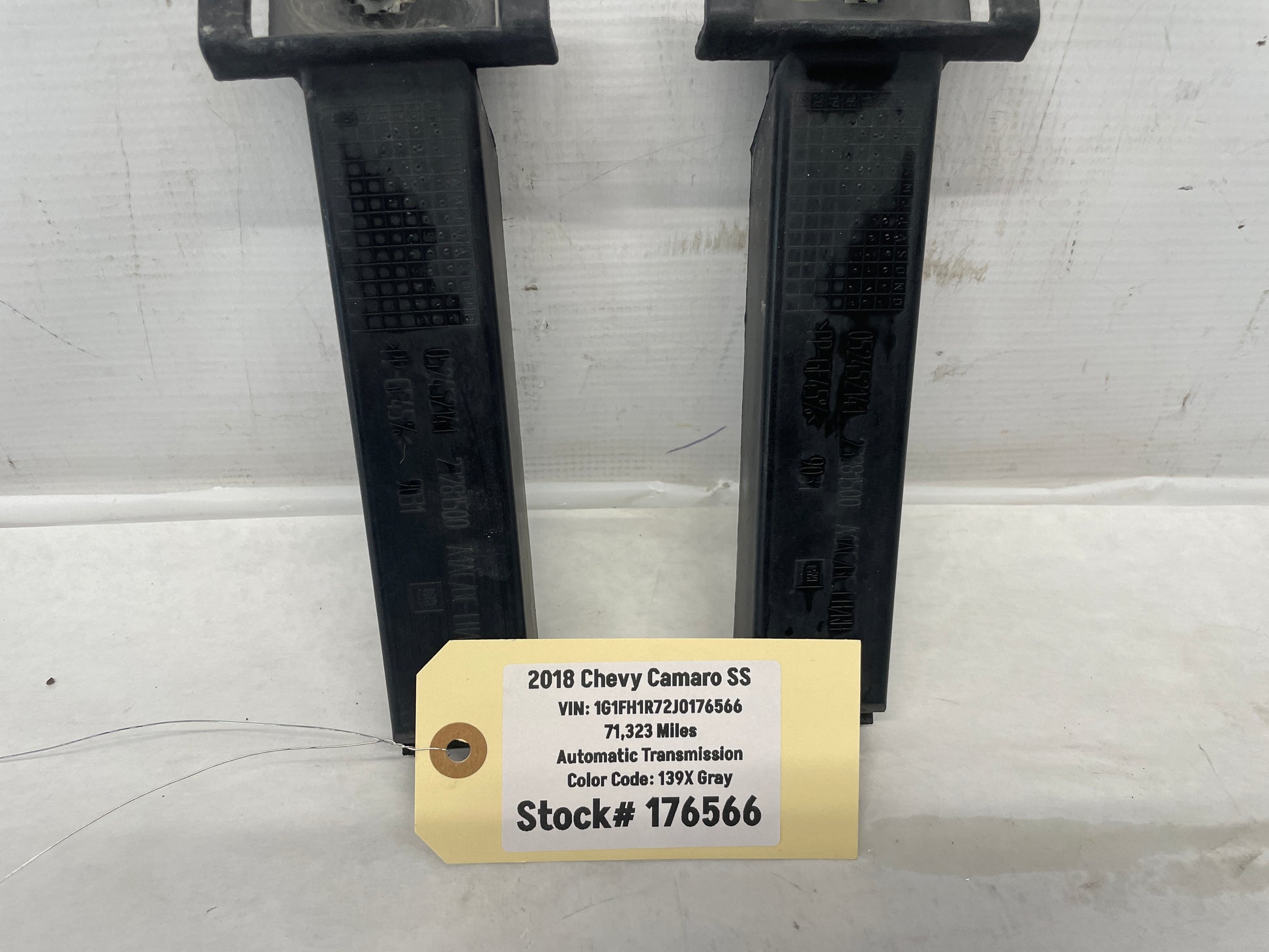 2018 Chevy Camaro SS RH & LH Rear Bumper Lower Brackets OEM - Day's Parts Yard