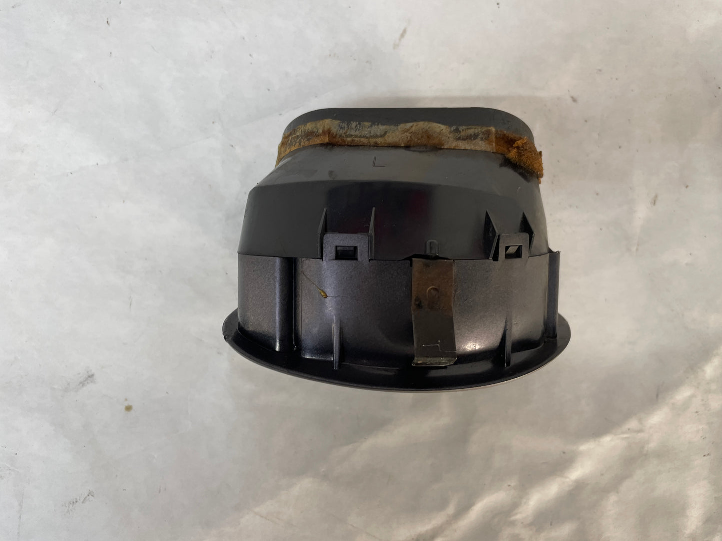 2004 Pontiac GTO LH Driver Door Air Vent OEM - Day's Parts Yard