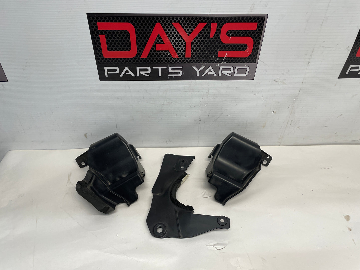 2016 Chevy SS Sedan Radiator Support Splash Shields Air Inlet Baffle OEM - Day's Parts Yard