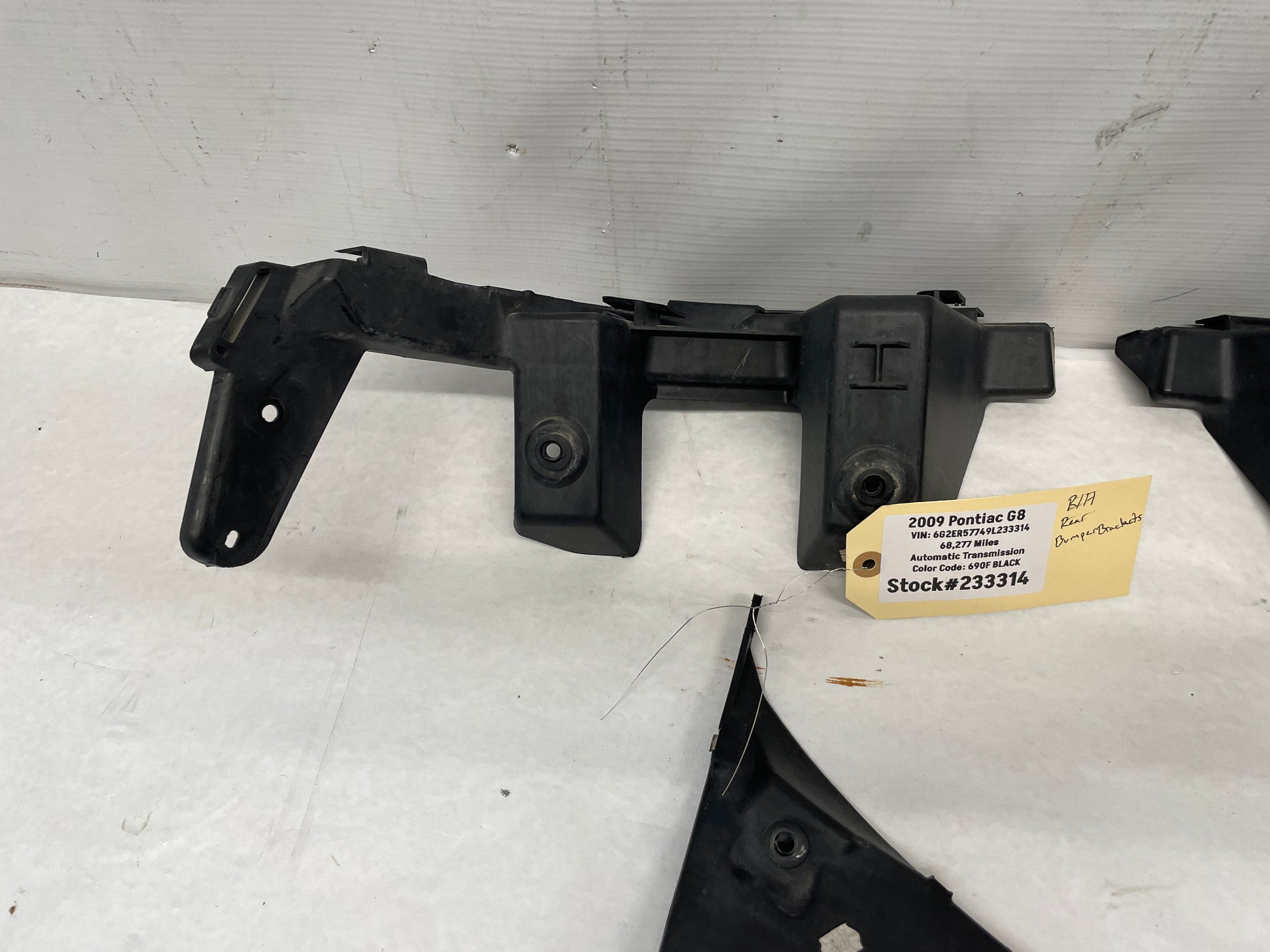 2009 Pontiac G8 GT Complete Rear Bumper Brackets Mounts Guides Set OEM - Day's Parts Yard