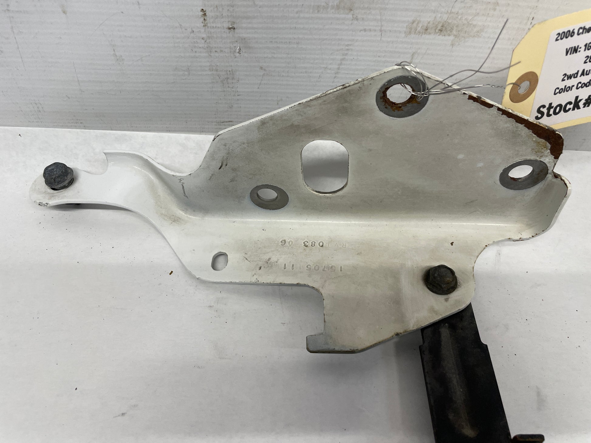2006 Chevy Silverado C2500 LH Driver Hood Hinge OEM - Day's Parts Yard