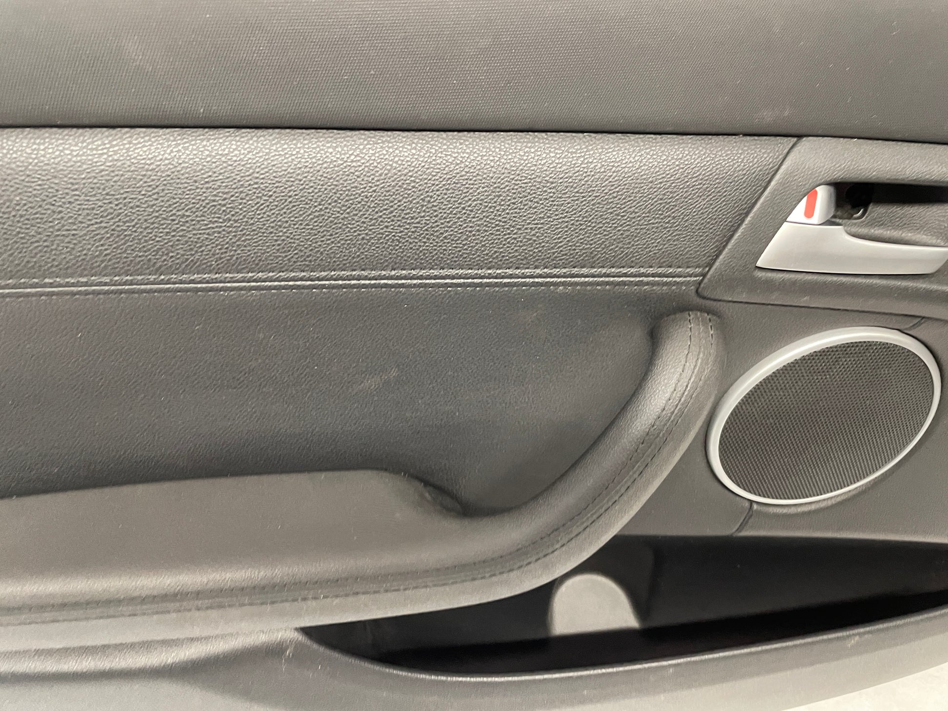 2009 Pontiac G8 G8 LH Driver Front Interior Door Panel Trim OEM - Day's Parts Yard