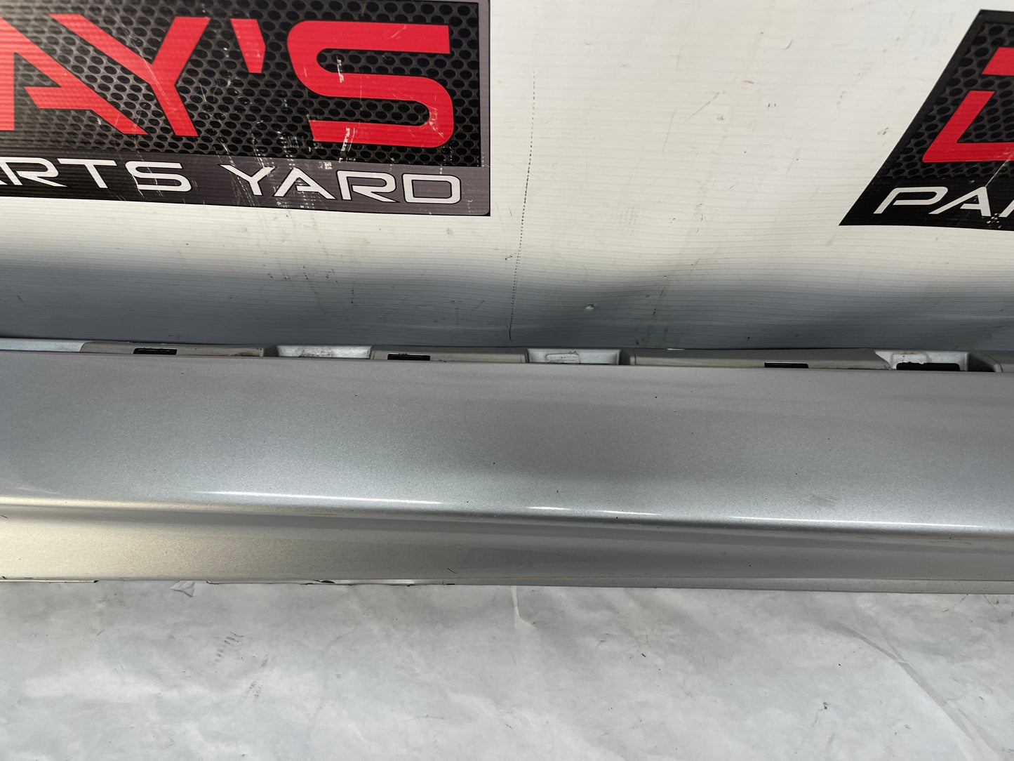 2009 Pontiac G8 RH Passenger Rocker Molding Side Skirt Panel Trim Silver OEM - Day's Parts Yard