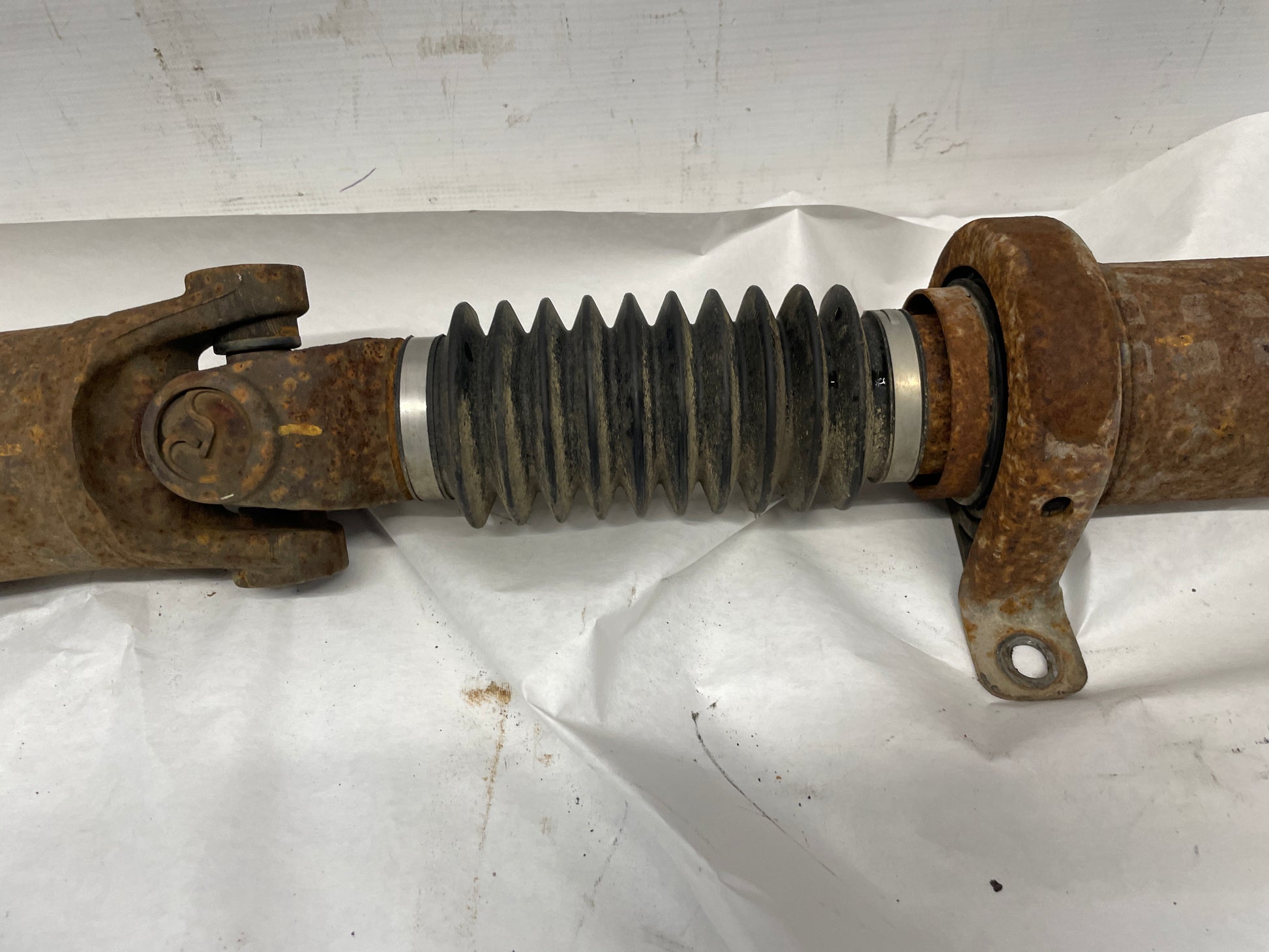 2006 Chevy Silverado C2500 Driveshaft Drive Propeller Shaft OEM - Day's Parts Yard
