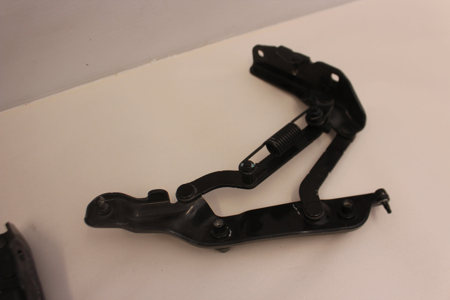 2014 Chevy SS Sedan Trunk Lid Hinges RH LH Set  OEM - Day's Parts Yard
