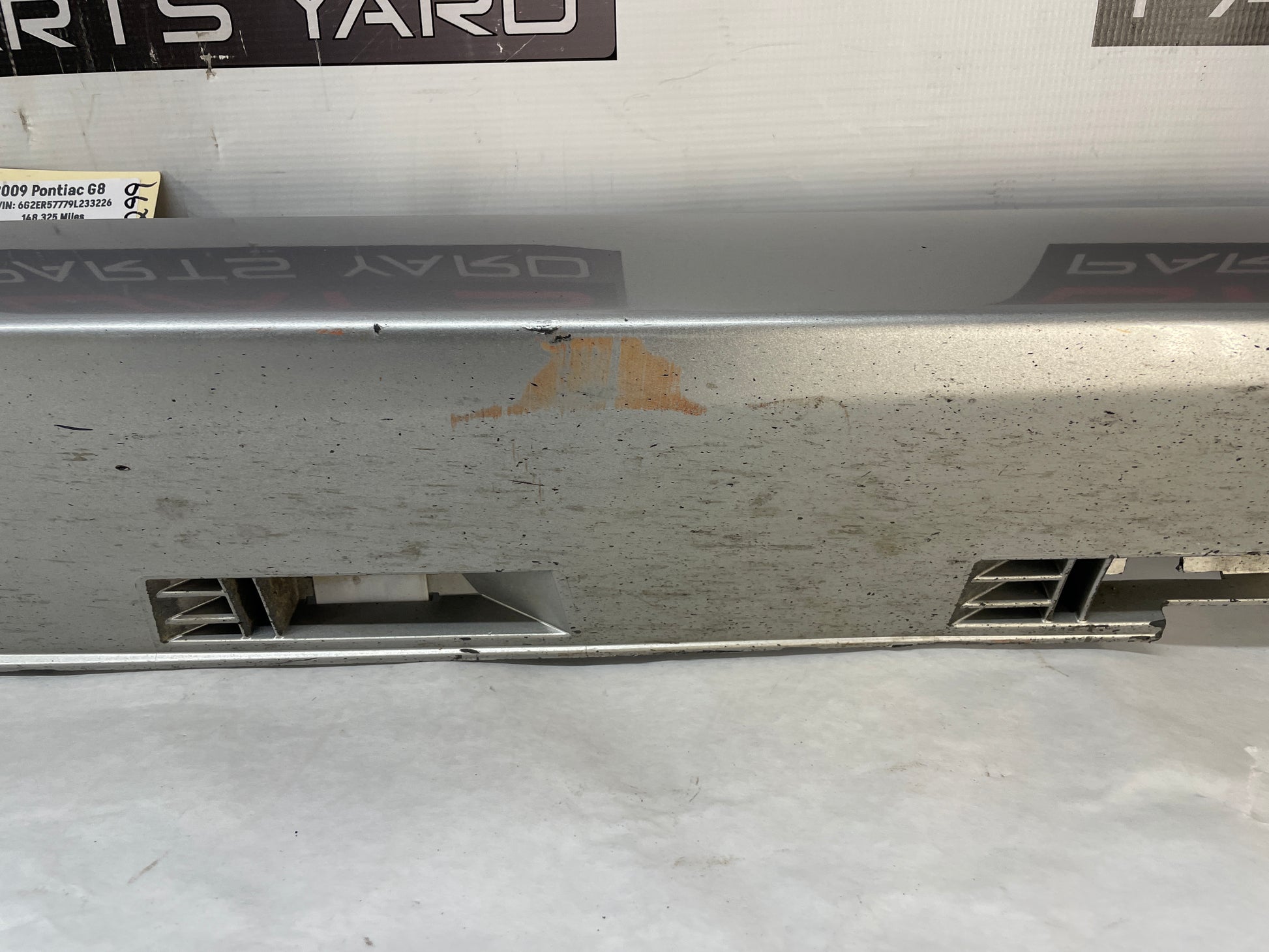 2009 Pontiac G8 RH Passenger Rocker Molding Side Skirt Panel Trim Silver OEM - Day's Parts Yard