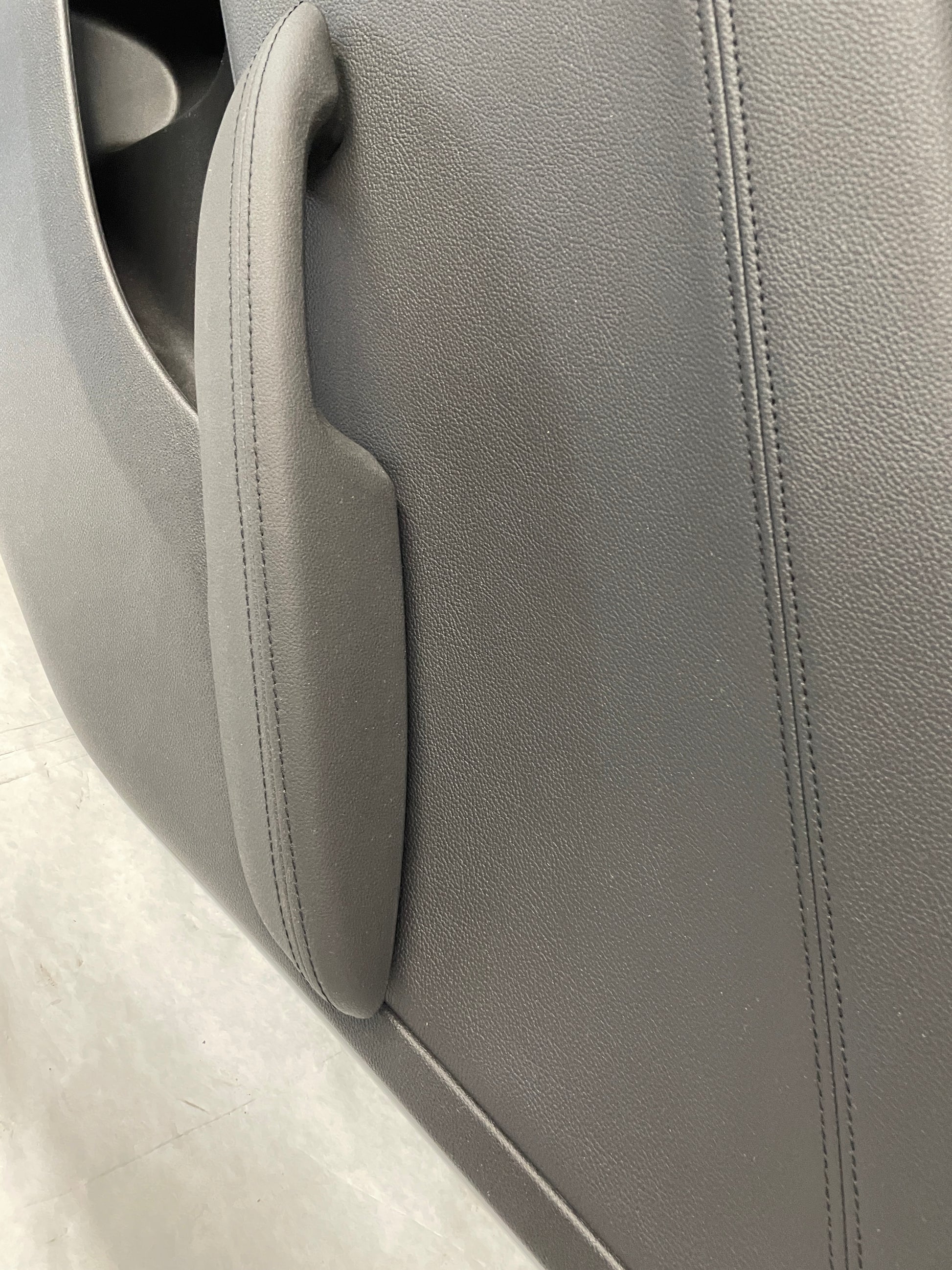 2009 Pontiac G8 GT Rear RH Passenger Door Panel  OEM - Day's Parts Yard