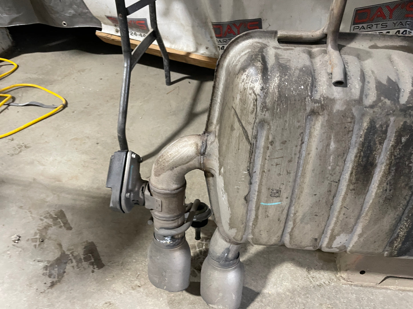 2017 Chevy Camaro SS Exhaust Muffler NPP Bi Mode Active w/ Valve Actuators OEM