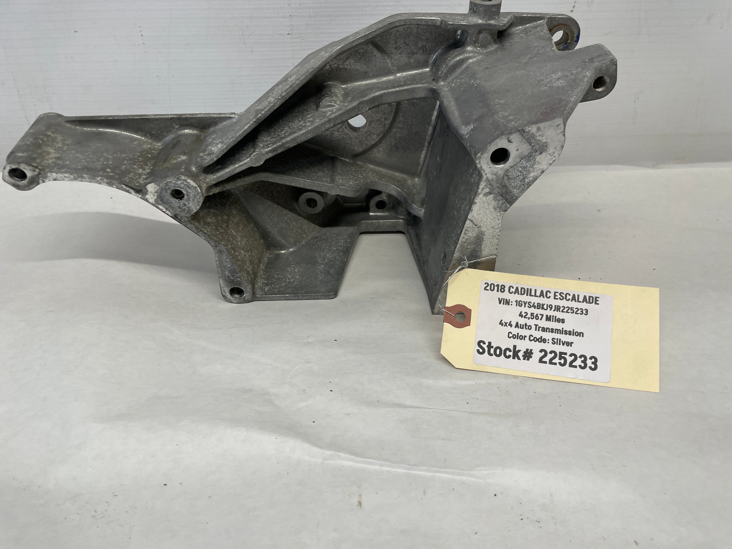 2018 Cadillac Escalade AC Air Conditioner Compressor Engine Motor Bracket OEM - Day's Parts Yard