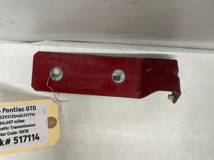 2006 Pontiac GTO RH Passenger Fender Side Skirt Rocker Molding Support Bracket OEM