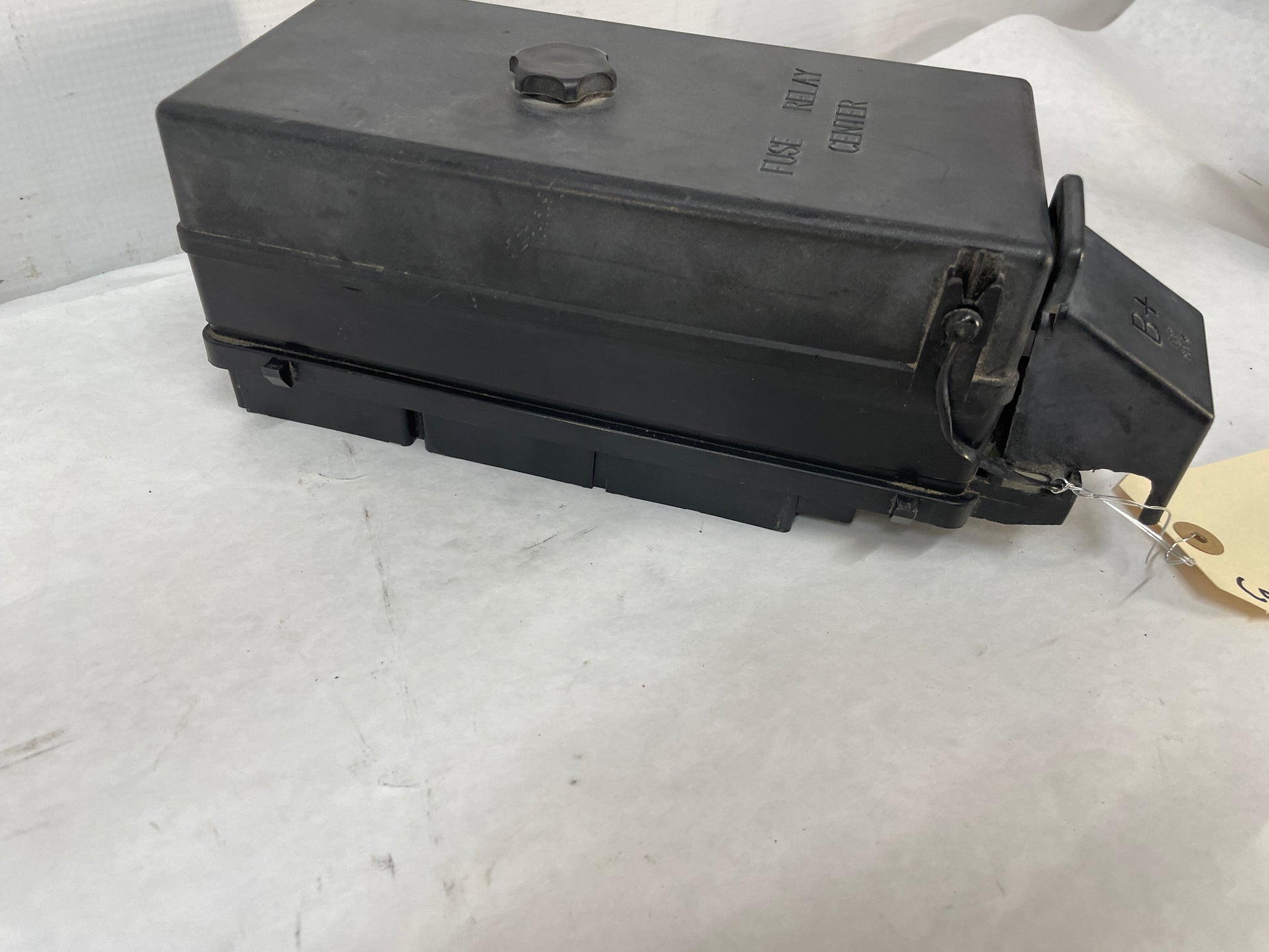 2004 Chevy C5 Corvette Engine Bay Wiring Harness Junction Fuse Box Block w/ Lid OEM - Day's Parts Yard