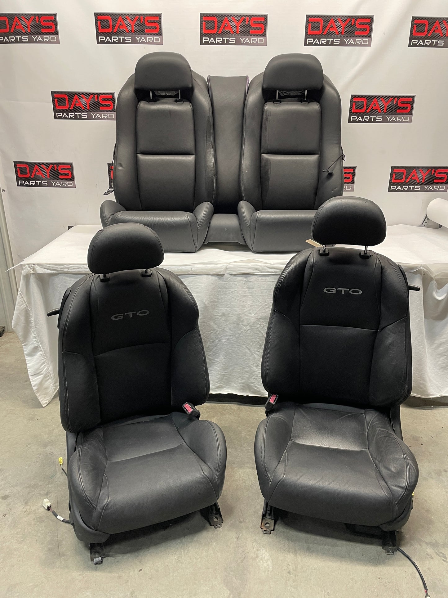 2006 Pontiac GTO Seats Front and Rear Black Leather OEM