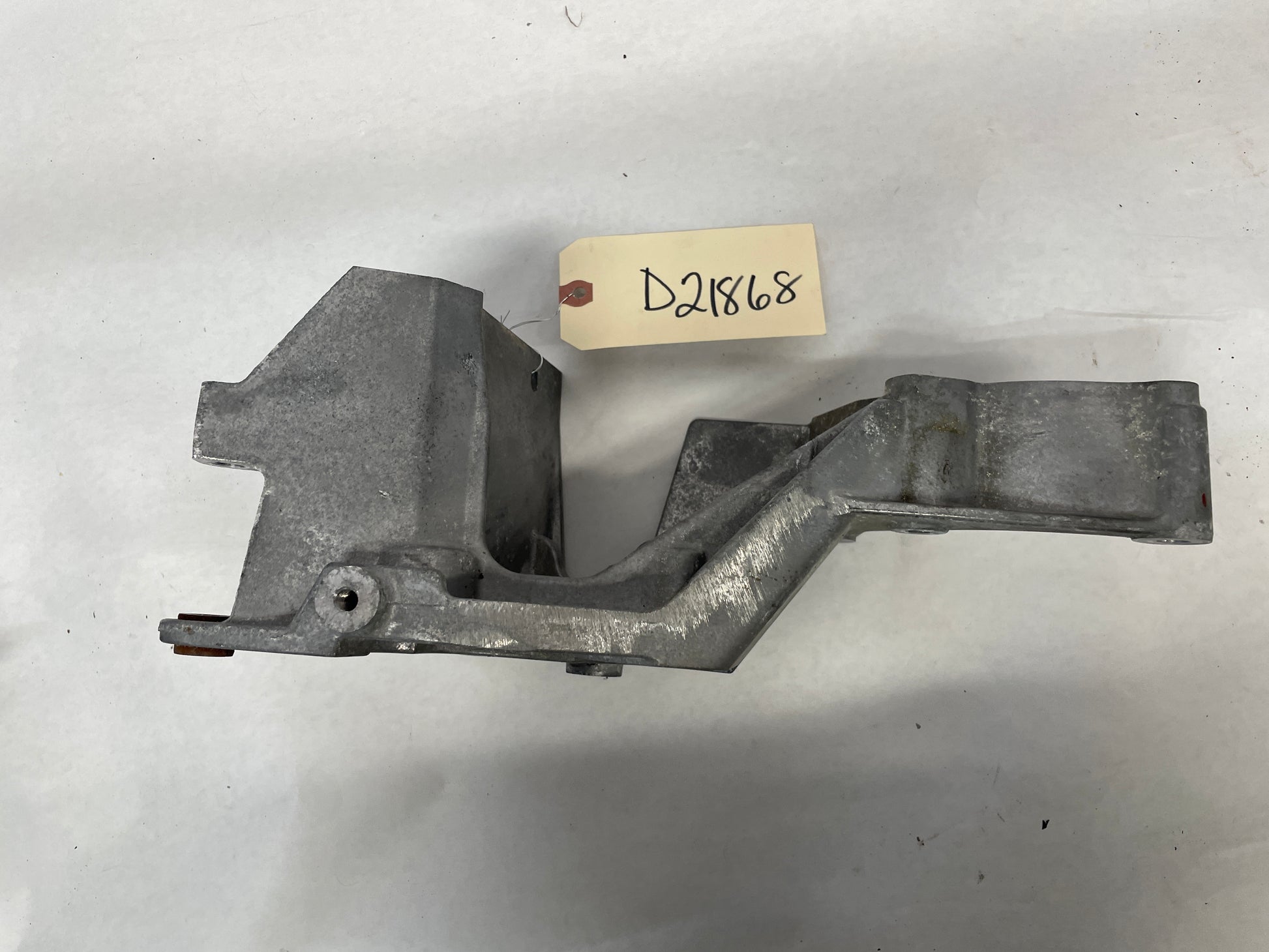 2018 Cadillac Escalade AC Air Conditioner Compressor Engine Motor Bracket OEM - Day's Parts Yard