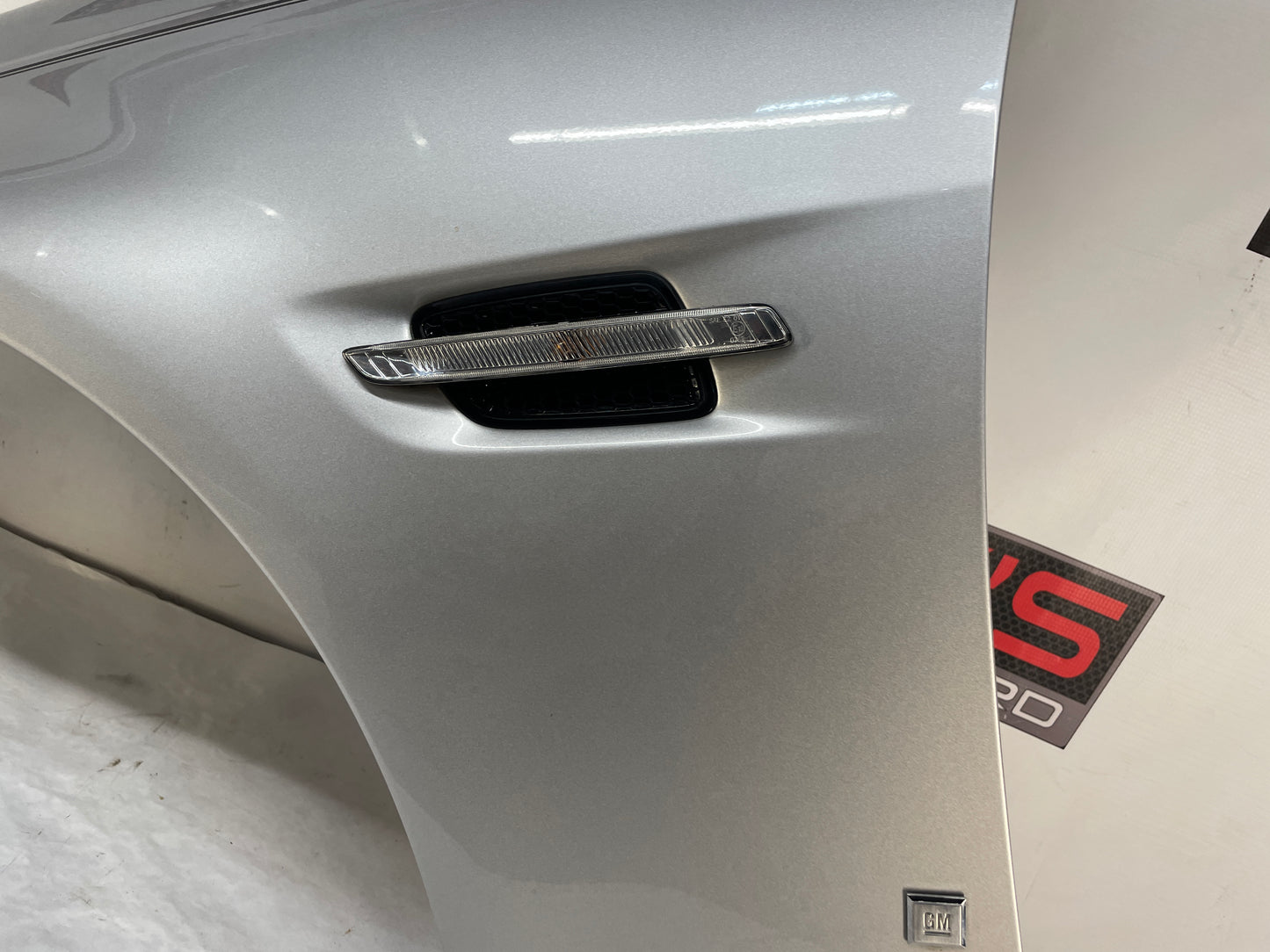 2009 Pontiac G8 LH Driver Front Fender Silver OEM - Day's Parts Yard