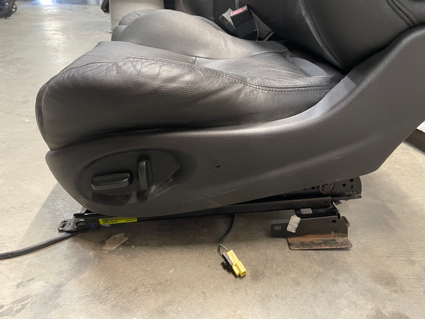 2006 Pontiac GTO Seats Front and Rear Black Leather OEM